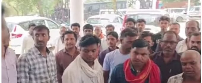 दुख की वज्रपात टुटती है तो ऐसी की रात में दो मासूम पुत्रों की मौत उसी रात घर से चोरों ने 10 लाख के जेवर व नगदी की कर ली चोरी